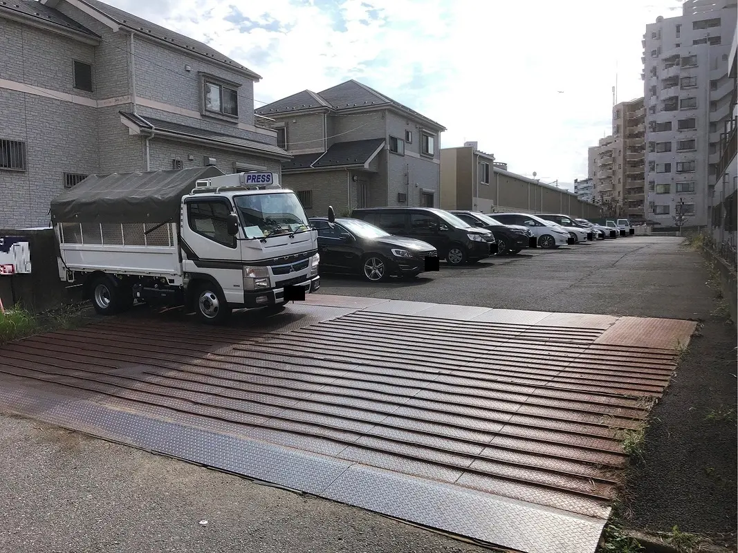 江戸川区東葛西８丁目　月極駐車場